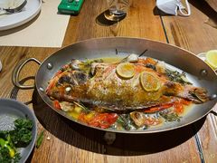木炭烤整条精选海鱼-Mercato莫卡多露台餐厅与酒吧(K11店)