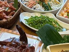 -老滇山寨•云南特色菜•地方菜•民族风情歌舞表演(金碧店)