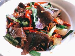 卤牛肉下锅-小四餐馆(梓园路店)