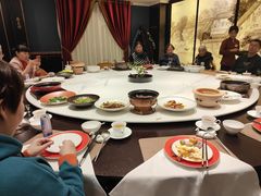 包厢-皇城根·鲁菜济南菜·吊炉烤鸭·炒鸡鱼头(济南旗舰店)