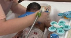 -Pony Baby宝尼婴幼儿游泳SPA馆