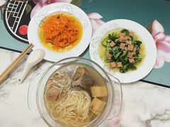 -爱月宝月嫂·育儿嫂(哈尔滨总店)