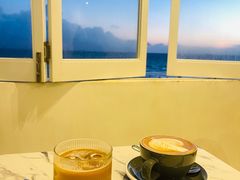 -The Sunny Side Cafe Station 1