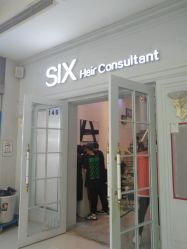 -SIX Hair Consultant