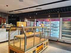 面包甜点陈列柜-香港茶餐厅文化体验馆(茶山镇店)