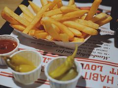 -The Habit Burger Grill 哈比特汉堡(复兴soho店)