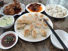 -周家大连水饺(美专校街店)