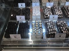 -VENCHI 闻绮(北京国贸商城店)