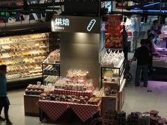 面包甜点陈列柜-盒马鲜生(189购物中心店)