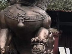 -峨眉山报国寺