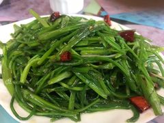摩梭饵块鸡-泸沽肴(泸沽湖大洛水村农村信用社旁店)