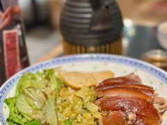 隆江猪脚饭-潮界(虹桥新天地店)