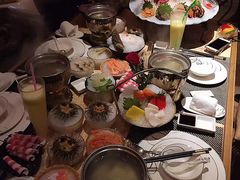 -雍和会海鲜姿造自助(湖东路店)