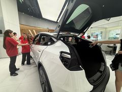 -TESLA 特斯拉(广州天环广场体验店)