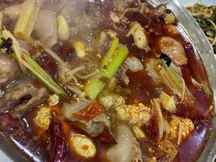 -渝君重庆火锅(嘉宾路店)