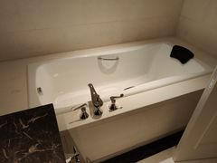 房间浴缸-闲湖城·黄龙饭店