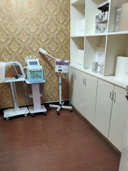 -瑶芳·痘院士专业祛痘·皮肤管理