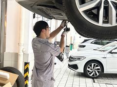 -交运起申一汽大众4S店(内江路店)