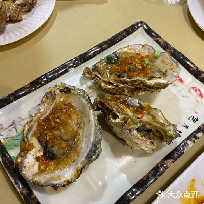 常记蚝味鲜·烧烤海鲜大排档(东风北桥店)蒜蓉烤生蚝图片