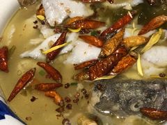 佬坛酸菜鱼（鲈鱼）-佬麻雀·新湘菜(珠海金发购物中心店)