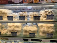 -白玉兰食品甜凤店(合生汇店)
