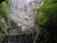 -燕子河大峡谷天坑仙境