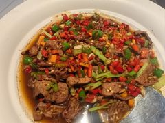 -阿瓦山寨·湘菜现炒·剁椒鱼头王(咸阳总店)