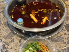 -肖肖酸萝卜鱼火锅(总店)