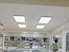 -潘多拉眼镜·蔡司依视路明月(潘家园店)