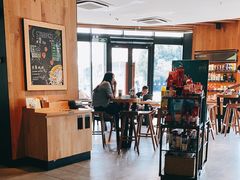 大堂-星巴克臻选(莘庄仲盛店)