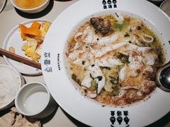 -渔语鱼酸菜鱼新川菜(来福士店)