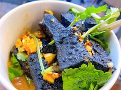 -黑色经典臭豆腐·湖南特产(步行街店)