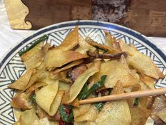 -霄汉牛三鲜湖北砂锅菜(万松园2店)