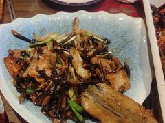 -鱼满舱·鲜活海鲜·正宗鲁菜