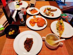 -松咖啡自助餐厅·松北香格里拉