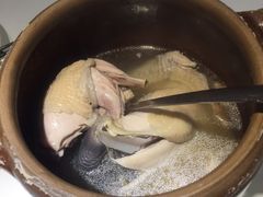 砂锅泉水炖竹林鸡汤-信园