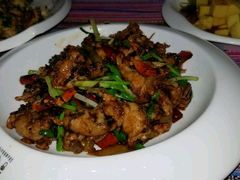 -香巴拉云南餐厅(华莱坞店)