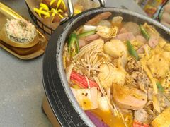 -豚妈妈汤饭·部队锅(南京东路店)
