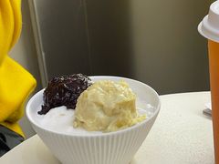 榴莲忘返-小团圆糖水铺(襄阳南路店)