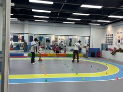 -米高蓝斯克国际轮滑中心(中铁建店)