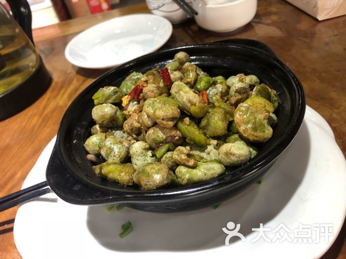 老黑皮农家乐飘香蚕豆图片 - 第1张