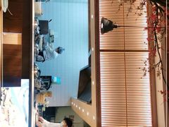 -蜜桃餐厅·伴山(湖滨商业街店)