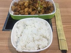 芋儿鸡-巴适得板川味小火锅(百盛步行街广场店)