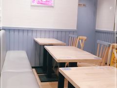 用餐区-满记甜品(巴黎春天宝山店)