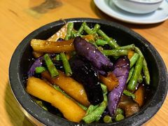 石锅地三鲜-几荷·恰似故人来(秀水广场店)