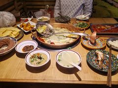 -洱火云南酸菜牛肉火锅(石景山当代商城店)