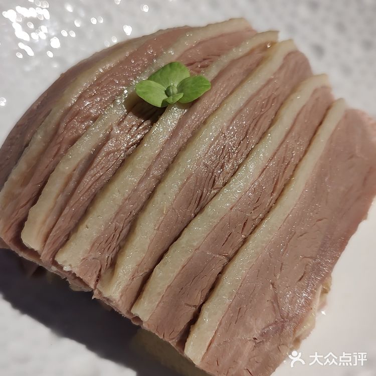 一口南京！菊花脑的鲜，盐水鸭的醇，干锅鱼的香