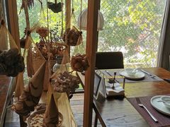 靠窗位-肴约·花园式餐厅(湖里店)