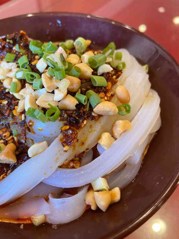 伤心凉粉(洛带镇店)-"好吃.伤心粉没有想象中辣,但是卖相很.