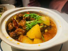 酱香萝卜牛腩煲-胡桃里音乐酒馆(下沙店)